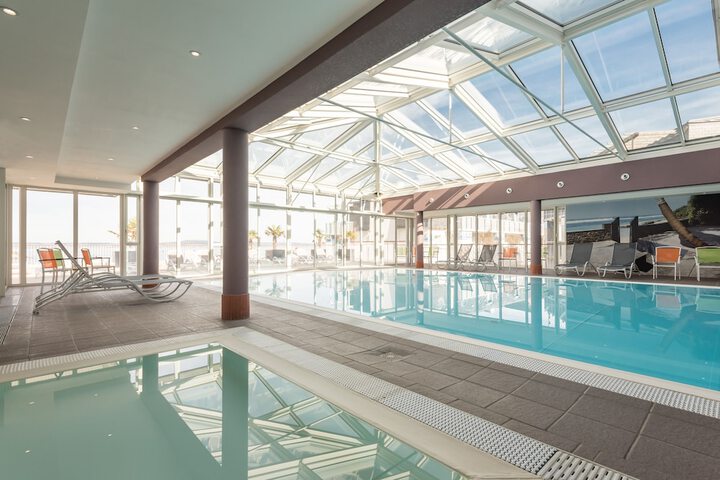 Pool Hotel