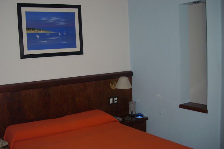 Room 5 of 110