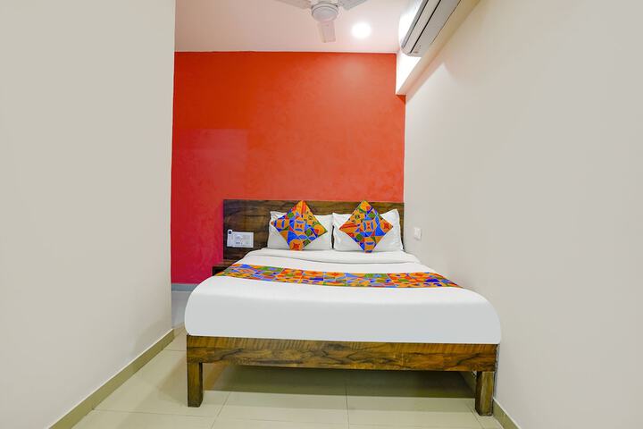 Room 15 of 25