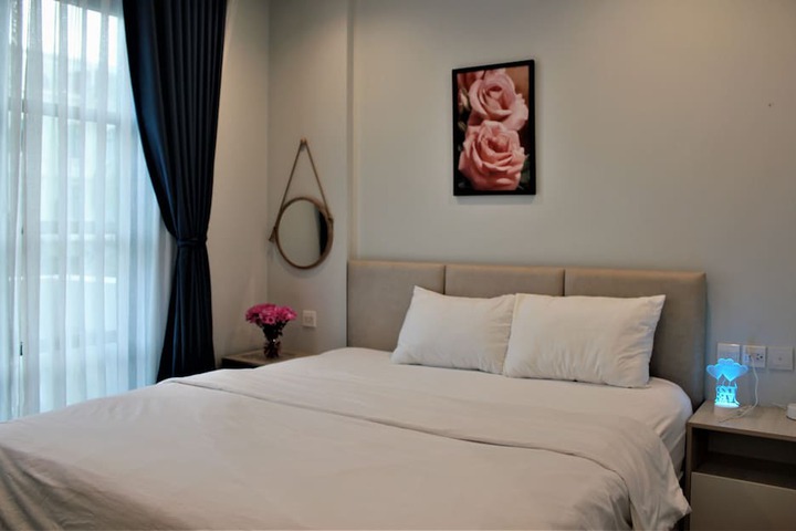 Room 6 of 42