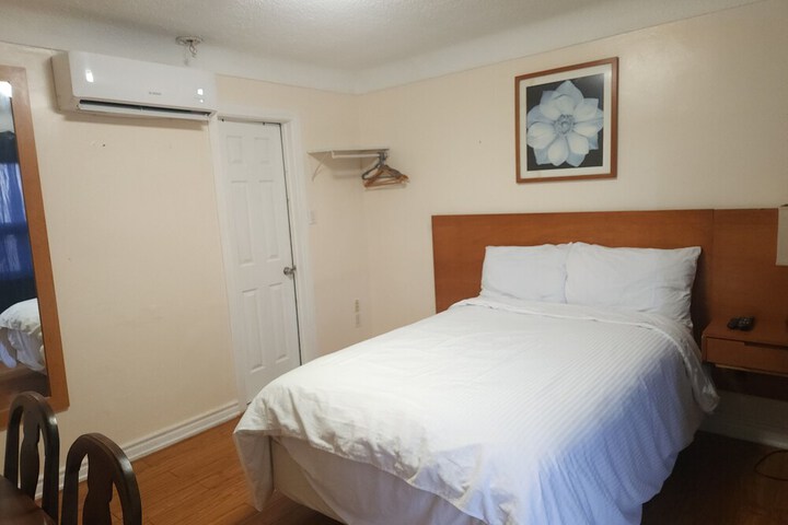 Room 42 of 68