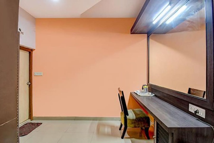 Room 12 of 30