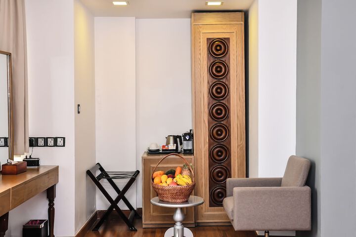 Room 5 of 54