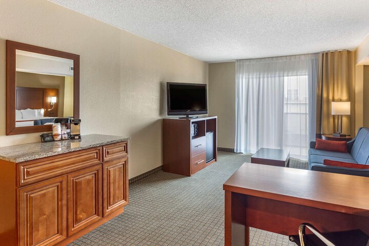 Room 32 of 97