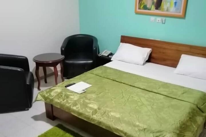 Room 17 of 31