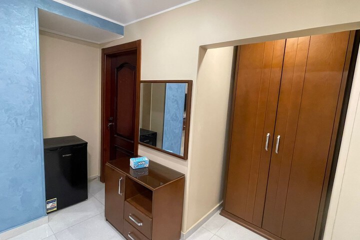 Room 44 of 109