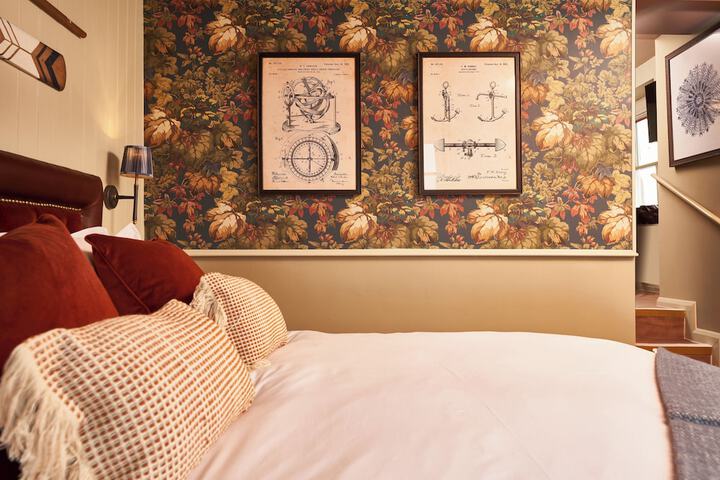 Room 9 of 52