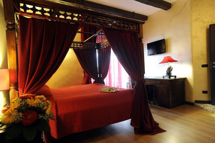 Room 3 of 15