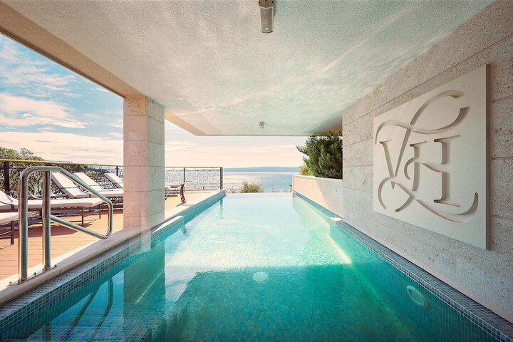 Pool 47 of 102