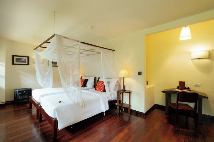 Room 15 of 80