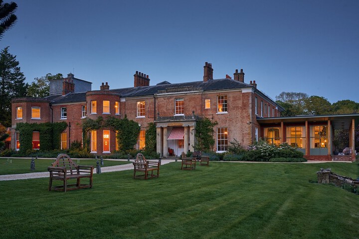 Exterior of The Retreat Elcot Park