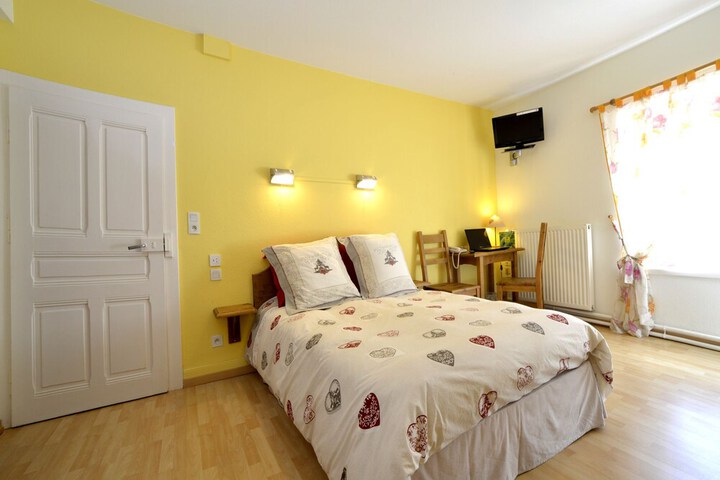 Room 10 of 22