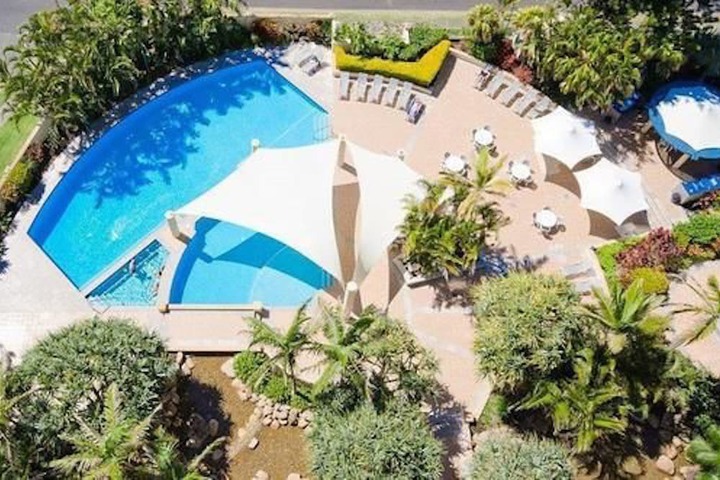 Pool 93 of 121