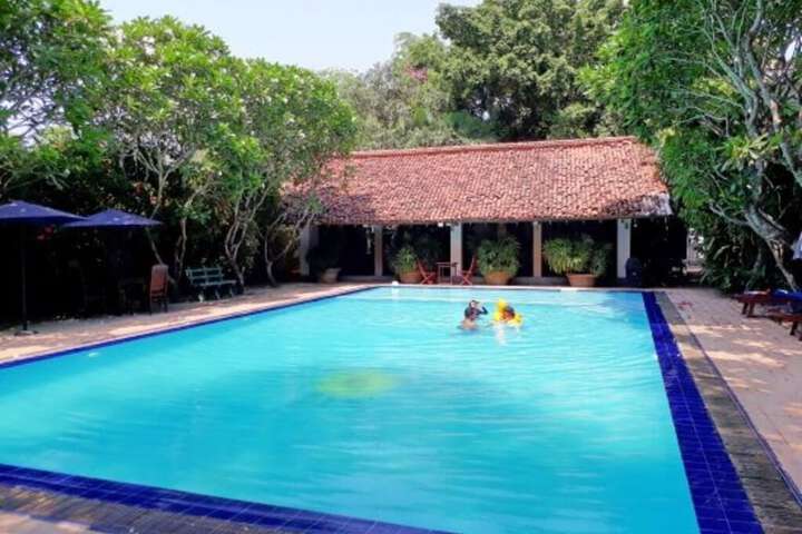Pool 13 of 40