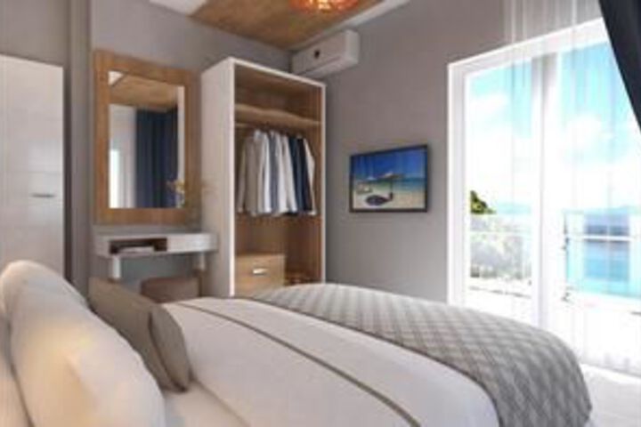Room 7 of 17