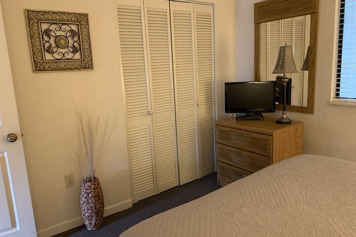 Room 18 of 186
