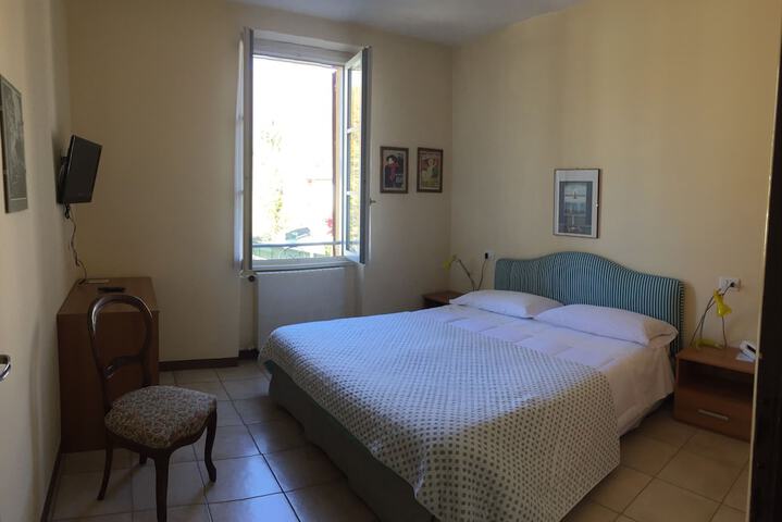 Room 6 of 20