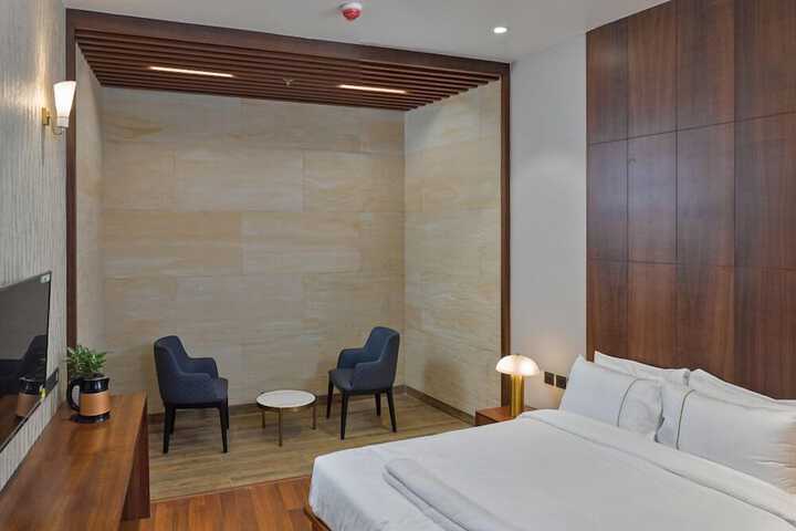Room 7 of 44