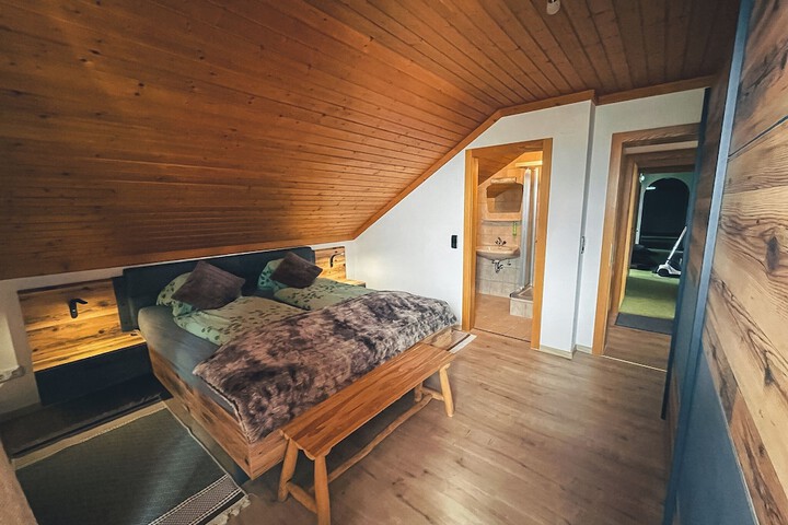 Room 19 of 96
