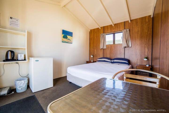 Room 19 of 64