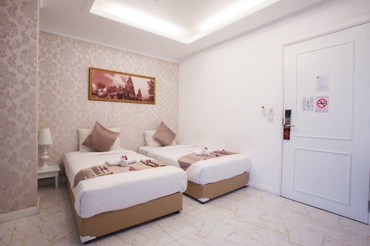 Room 20 of 35
