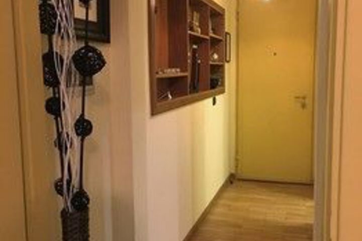 Room 8 of 25
