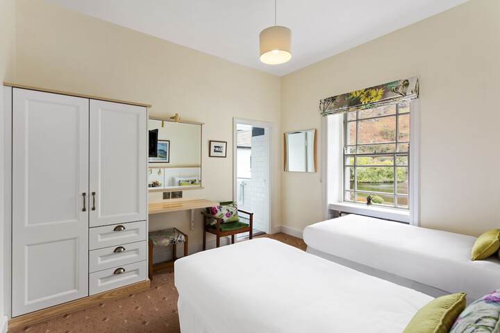Room 18 of 44