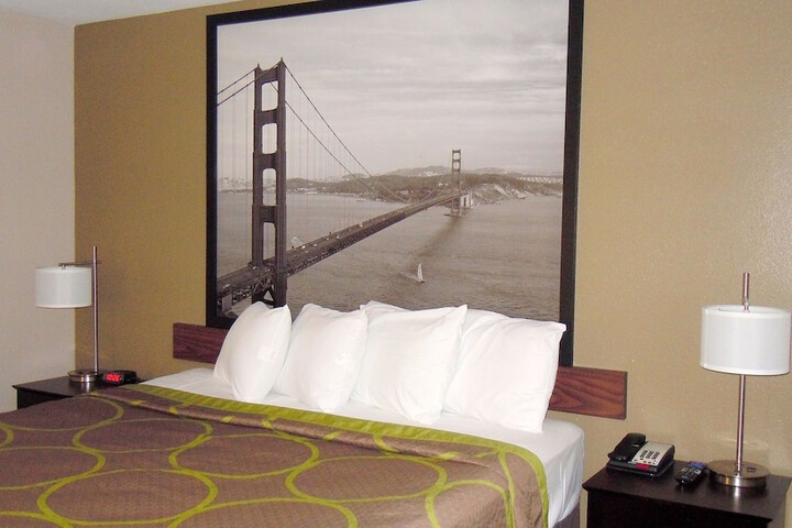 1 King Bed (7 of 9)