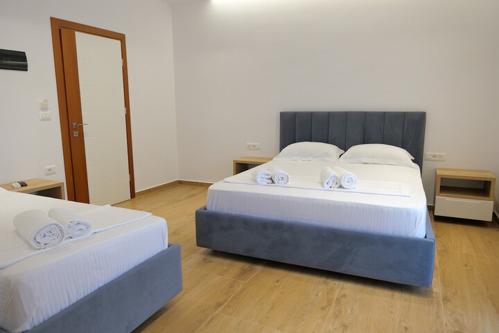 Room 18 of 53