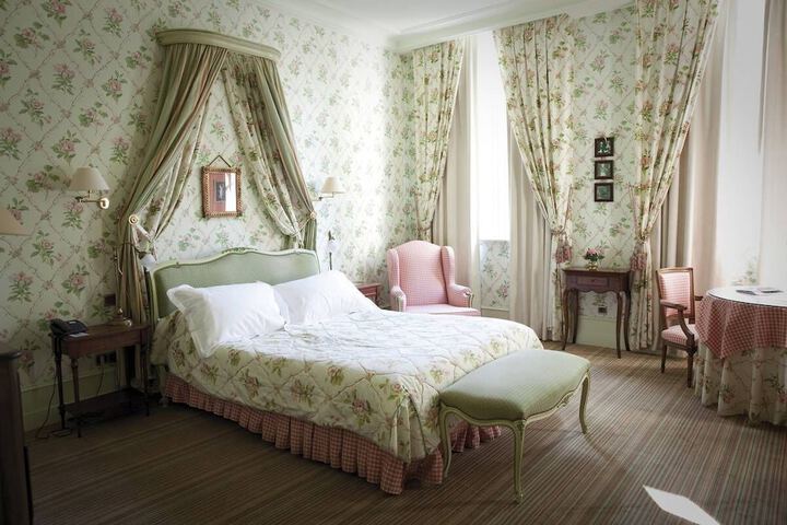 Room 8 of 45