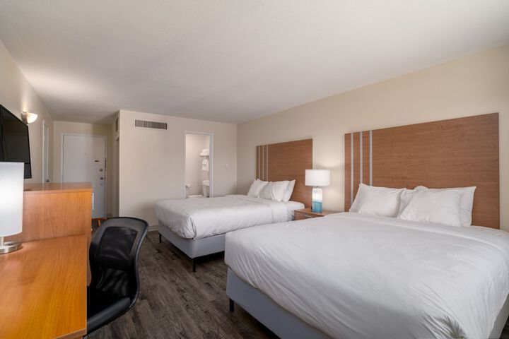 Room 6 of 17