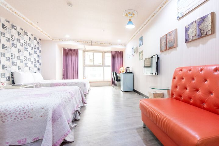 Room 10 of 79