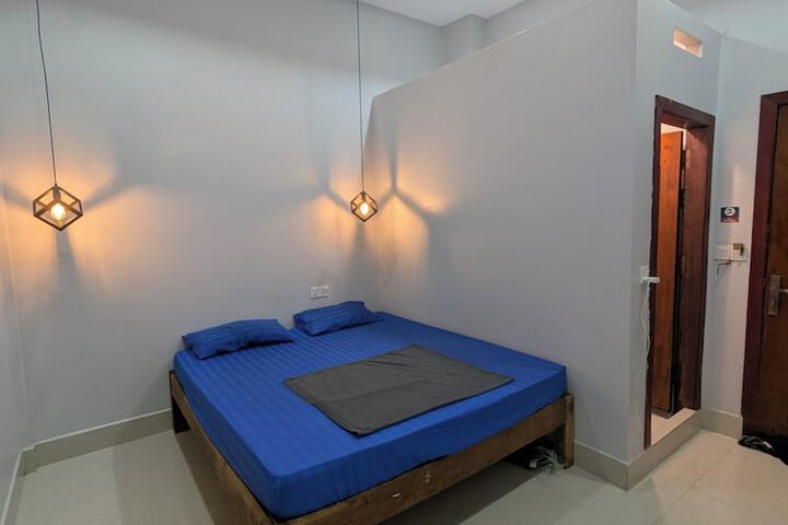Room 2 of 7