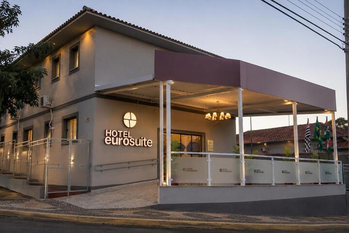 Hotel Euro SuÃ­te Santa Rita do Passa Quatro by Nacional Inn