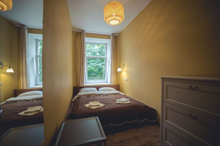 Room 13 of 108