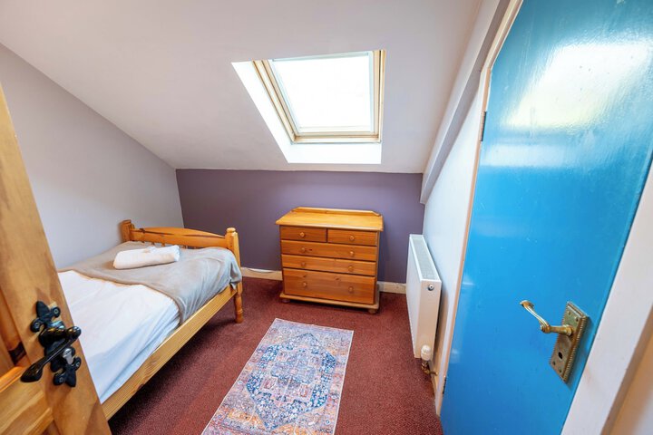 Room 35 of 64