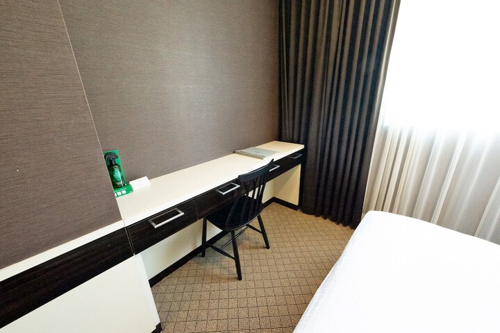 Room 198 of 239