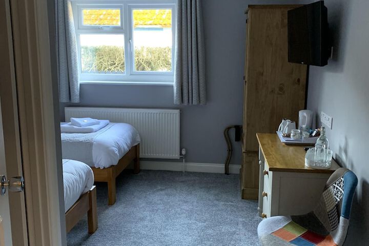 Room 6 of 44