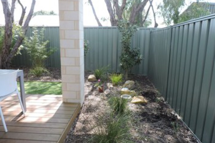 Hotel Exterior 7 of 26