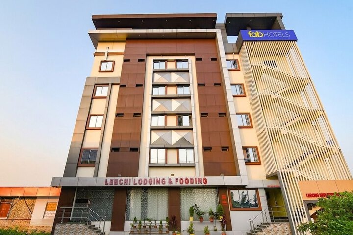 FabHotel Leechi Lodging & Fooding - Nr. AIIMS