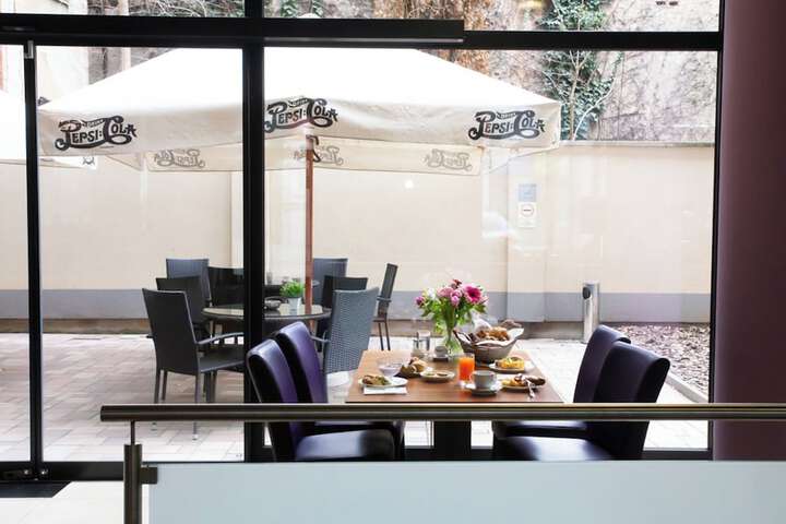 Terrace/Patio 134 of 138