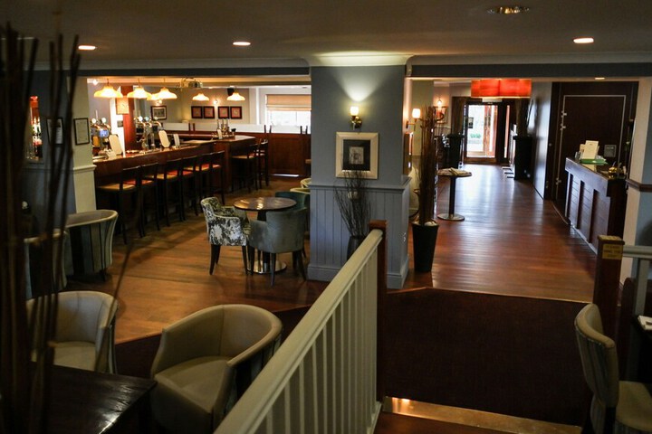 Lounge 57 of 72
