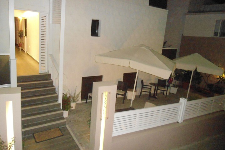 Hotel Exterior 41 of 41