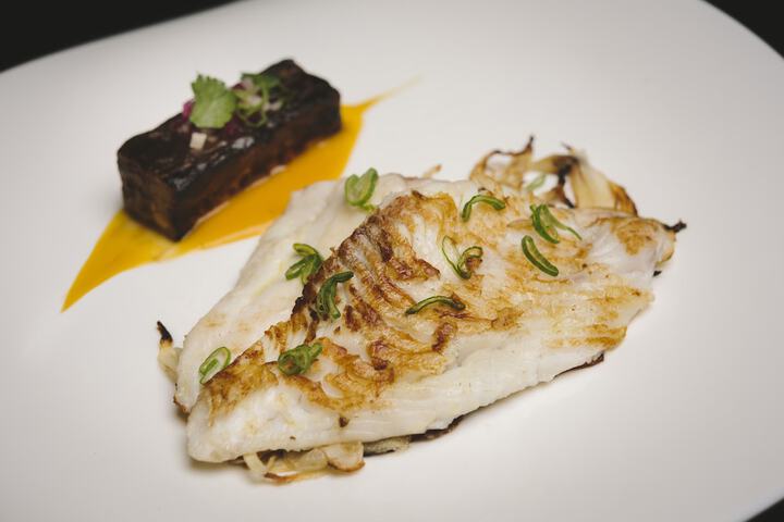 Dining 16 of 25