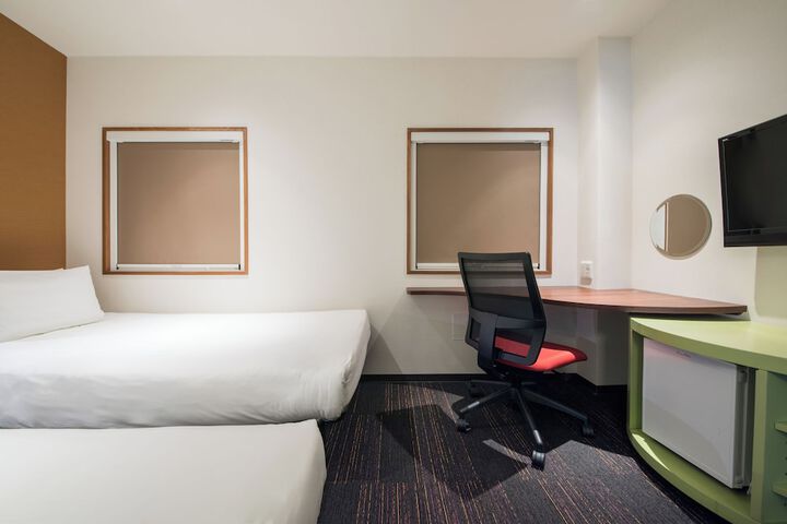 Room 16 of 63