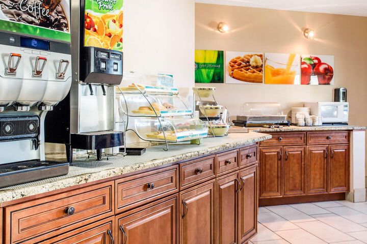 Breakfast/Coffee Service 47 of 54