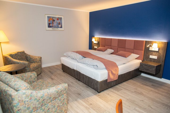 Room 15 of 30
