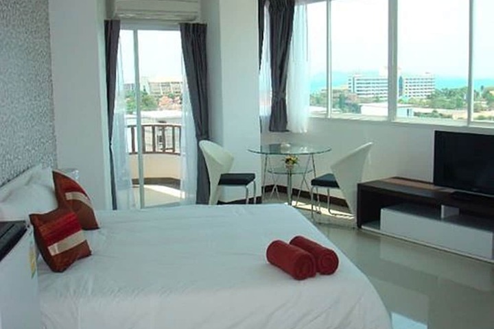 Room 28 of 44