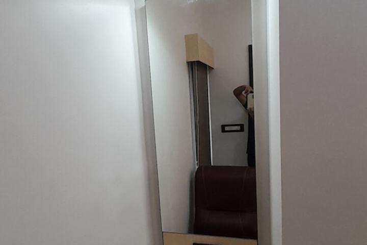 Room 33 of 69