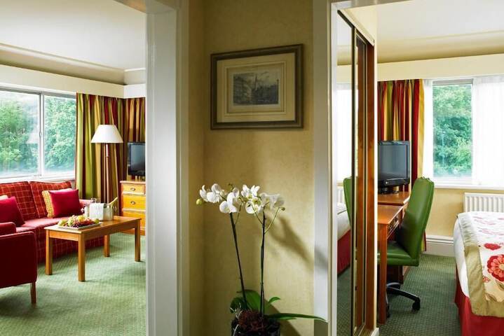 Room 13 of 52